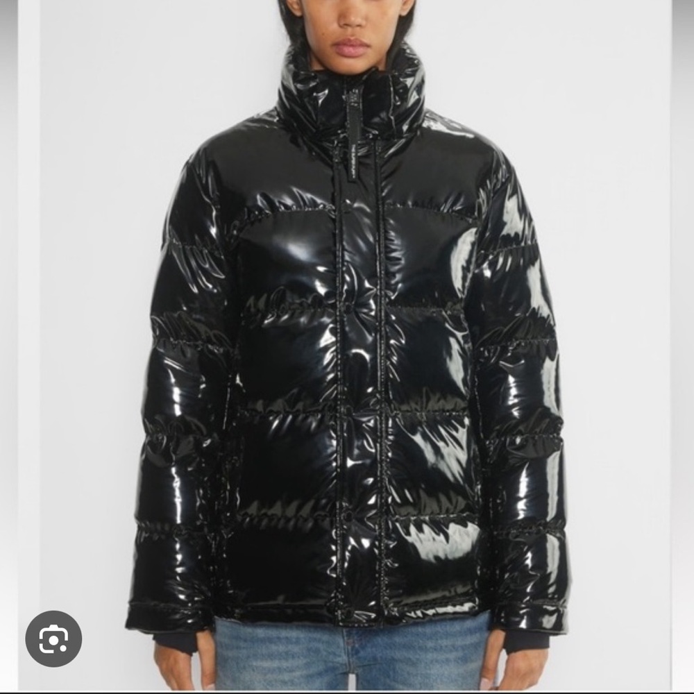 Aritzia Super Puff Black Lacquer Jacket